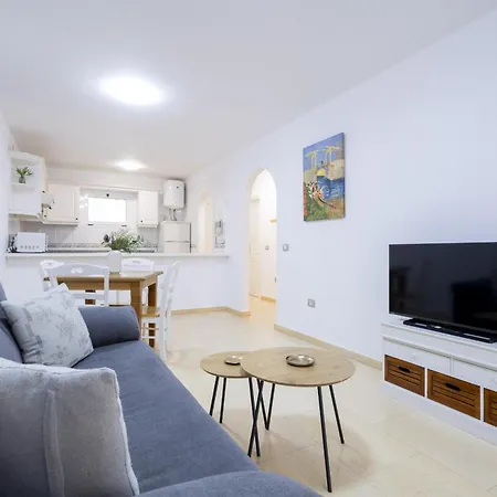 Apartmán Vivienda Con Piscina En *