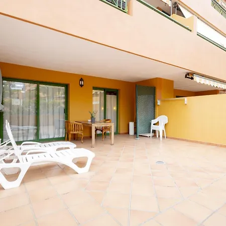 Vivienda Con Piscina En アパート *